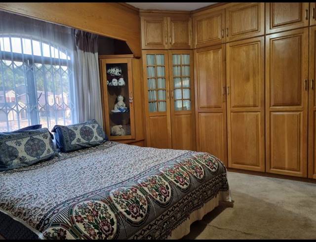 4 BEDROOM HOUSE FOR SALE IN REGENCY PARK